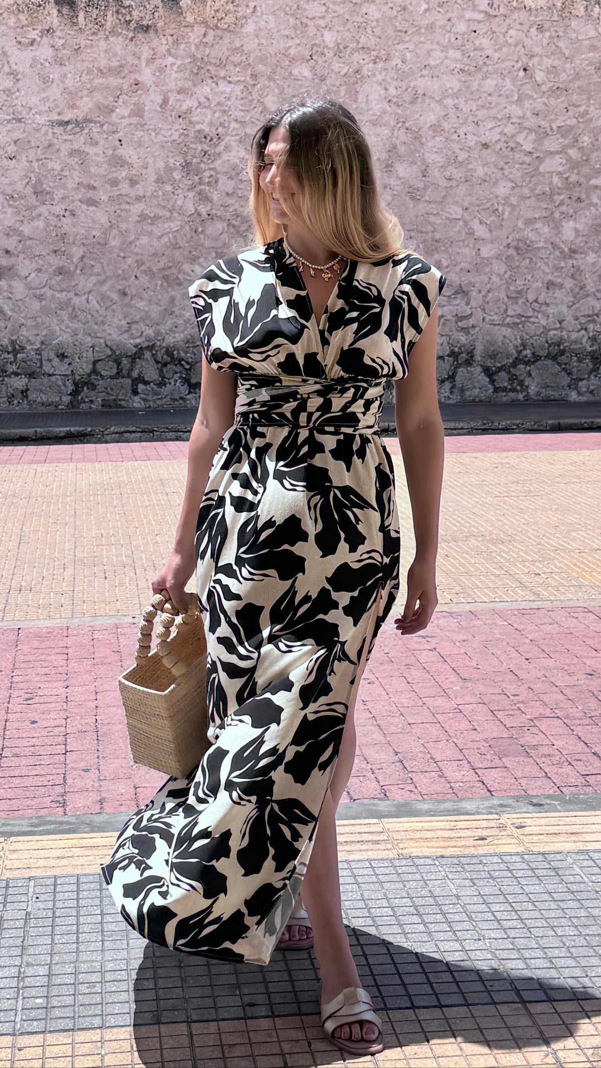 vestido july estampado floral blanco y negro